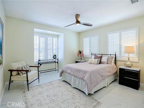 320  7th  , Huntington Beach, CA