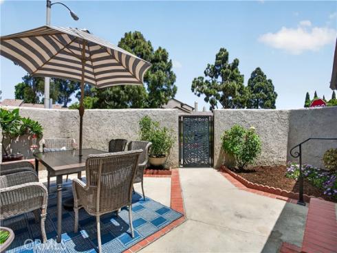 8488 Oakstone Circle