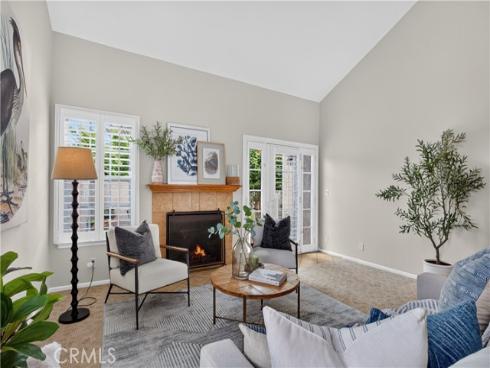 8488 Oakstone Circle, Huntington Beach, CA