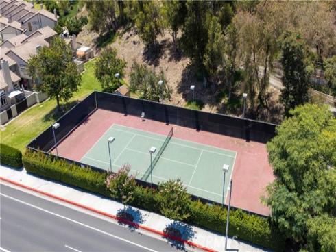 8488 Oakstone Circle, Huntington Beach, CA