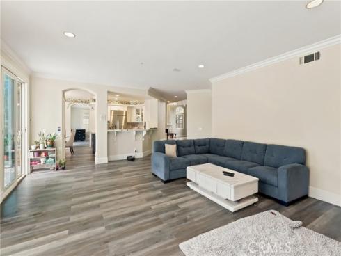 18682  Jockey   Circle, Huntington Beach, CA