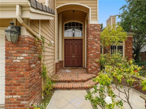 18682  Jockey   Circle, Huntington Beach, CA