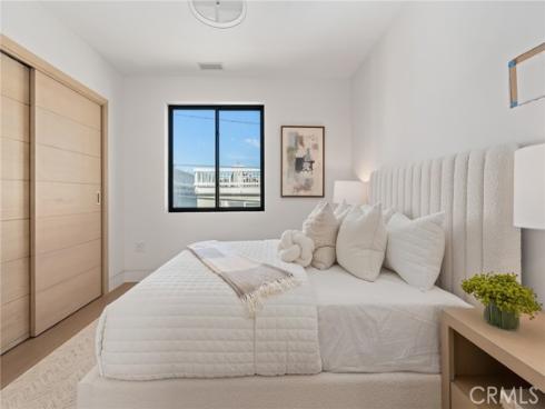 515 12th Street, Huntington Beach, CA