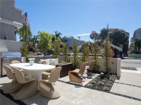 515 12th Street, Huntington Beach, CA