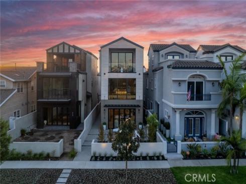 515 12th Street, Huntington Beach, CA