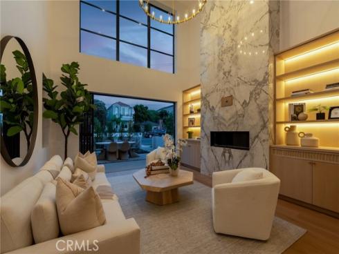 515 12th Street, Huntington Beach, CA