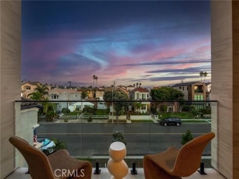 515 12th Street, Huntington Beach, CA