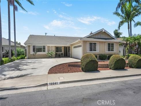19541 Hartsdale , Huntington Beach, CA