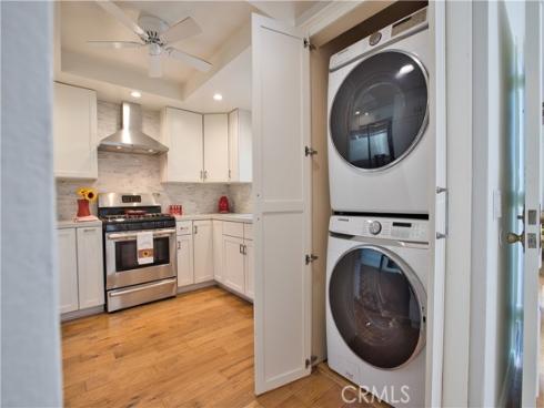 8746 Placer B_615 Circle, Huntington Beach, CA