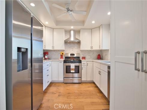 8746 Placer B_615 Circle, Huntington Beach, CA
