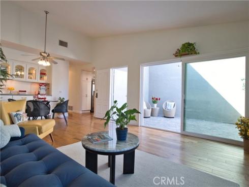 8746 Placer B_615 Circle, Huntington Beach, CA