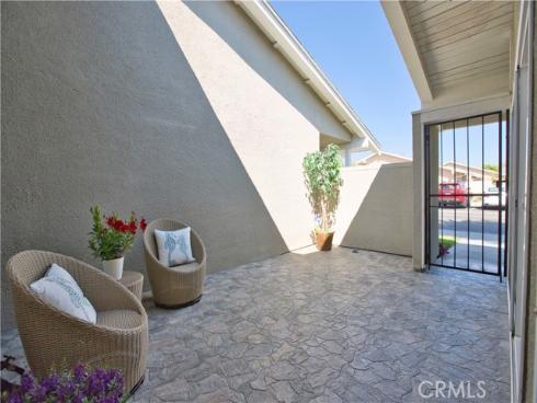 8746 Placer B_615 Circle, Huntington Beach, CA