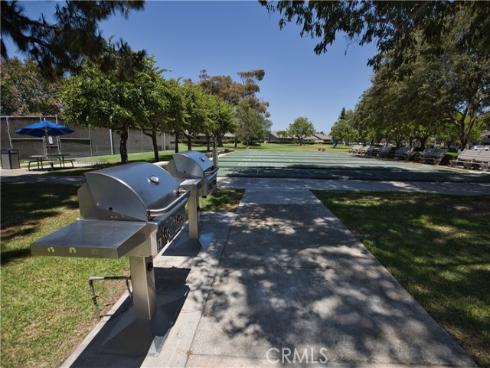 8746  Placer  B_615  Circle, Huntington Beach, CA