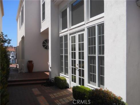 3172  Portofino   Circle, Huntington Beach, CA