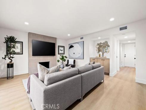 6882 Loyola Drive, Huntington Beach, CA