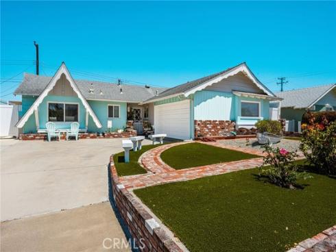 15732 Swan Lane, Huntington Beach, CA