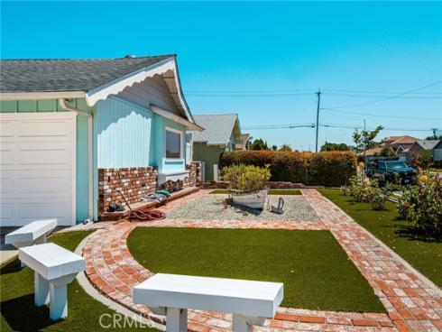 15732 Swan Lane, Huntington Beach, CA
