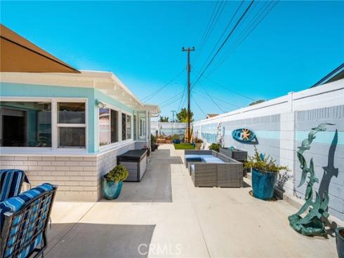 15732 Swan Lane, Huntington Beach, CA