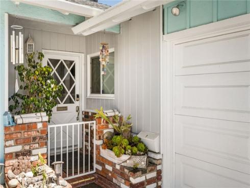 15732 Swan Lane, Huntington Beach, CA