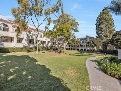 5101  Tortuga Drive  205 , Huntington Beach, CA
