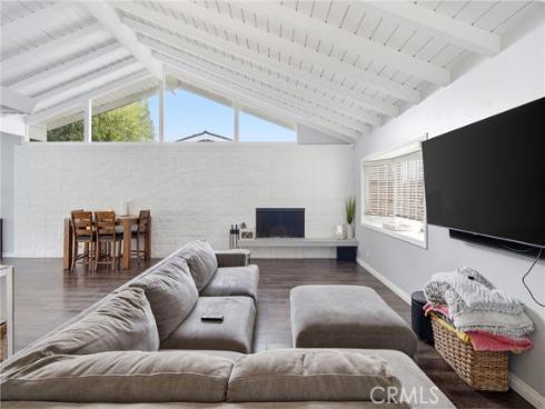8021 Sunset Circle, Huntington Beach, CA