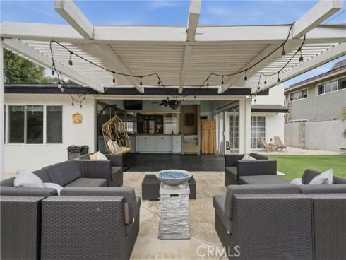 8021 Sunset Circle, Huntington Beach, CA