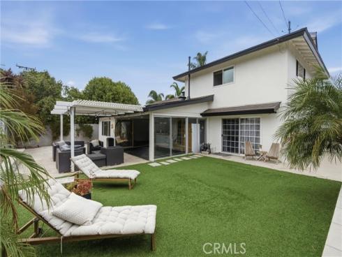 8021 Sunset Circle, Huntington Beach, CA
