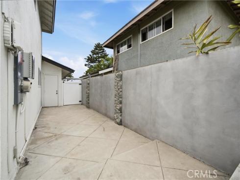 8021 Sunset Circle, Huntington Beach, CA