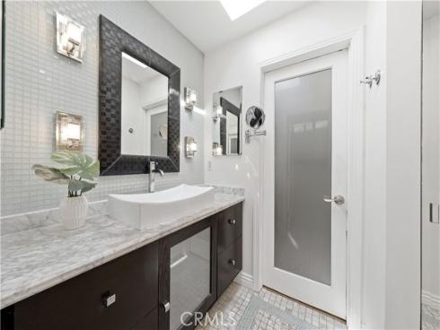 17140 Edgewater Lane, Huntington Beach, CA