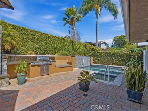 17140 Edgewater Lane, Huntington Beach, CA