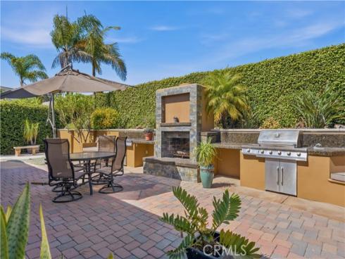 17140 Edgewater Lane, Huntington Beach, CA