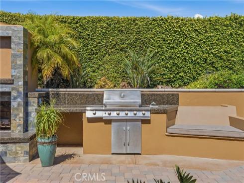 17140 Edgewater Lane, Huntington Beach, CA