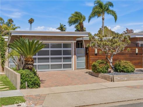 17140 Edgewater Lane, Huntington Beach, CA