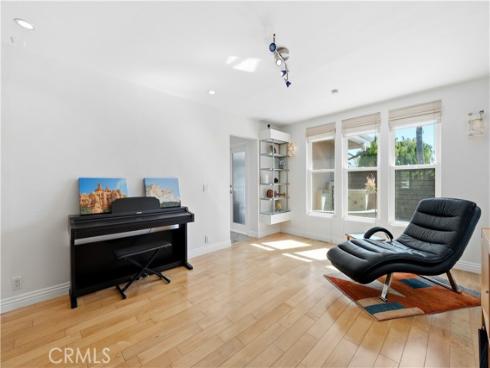 17140 Edgewater Lane, Huntington Beach, CA