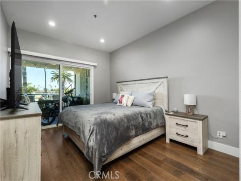 415 Townsquare 308 Lane, Huntington Beach, CA