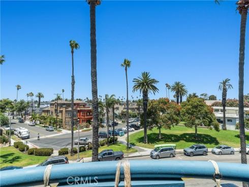 415 Townsquare 308 Lane, Huntington Beach, CA