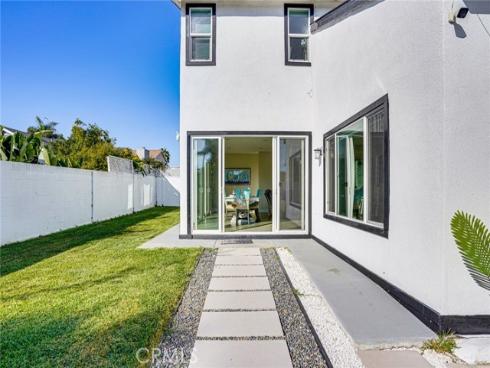 21221  Banff  , Huntington Beach, CA