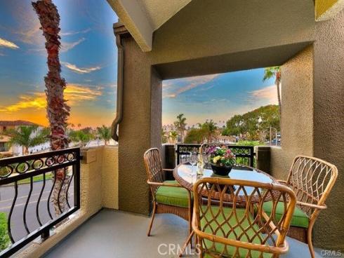 420 Lake 301 , Huntington Beach, CA