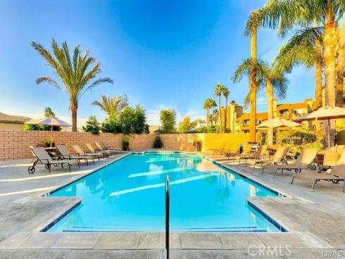 420 Lake 301 , Huntington Beach, CA
