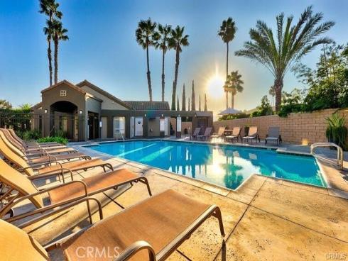 420 Lake 301 , Huntington Beach, CA