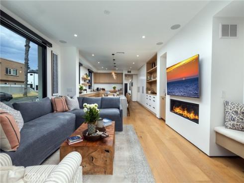 122  22nd   Street, Huntington Beach, CA