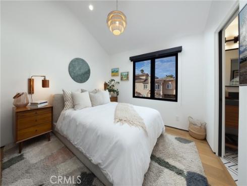 122  22nd   Street, Huntington Beach, CA