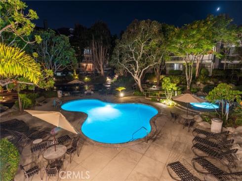 20331 Bluffside circle # 105 , Huntington Beach, CA