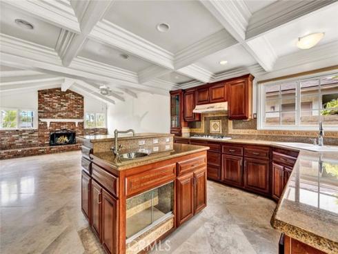 18922 Gregory Lane, Huntington Beach, CA