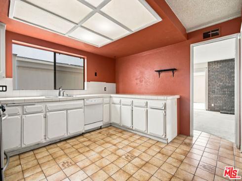 417 8th Street, Huntington Beach, CA
