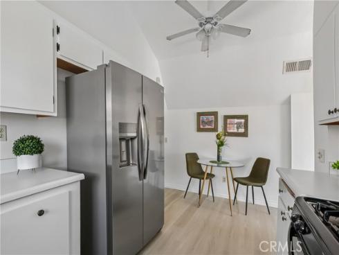 409 Utica A11 , Huntington Beach, CA