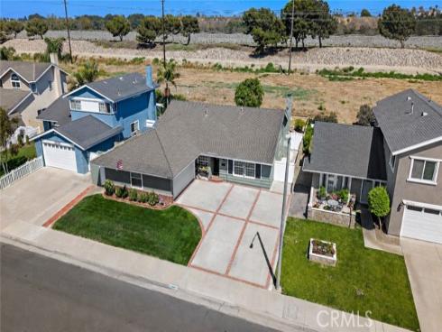 20712 Spindrift Lane, Huntington Beach, CA