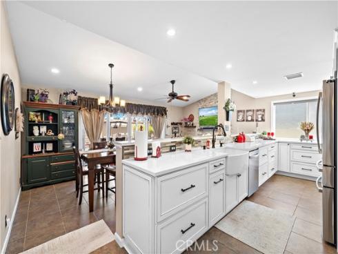 20712 Spindrift Lane, Huntington Beach, CA