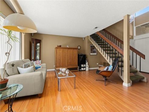 8472 Deepview Drive, Huntington Beach, CA