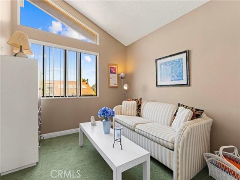 8472 Deepview Drive, Huntington Beach, CA